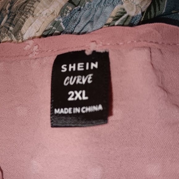 Women's plus size 2X,  Shein shirt sleeve dress - Picture 3 of 3